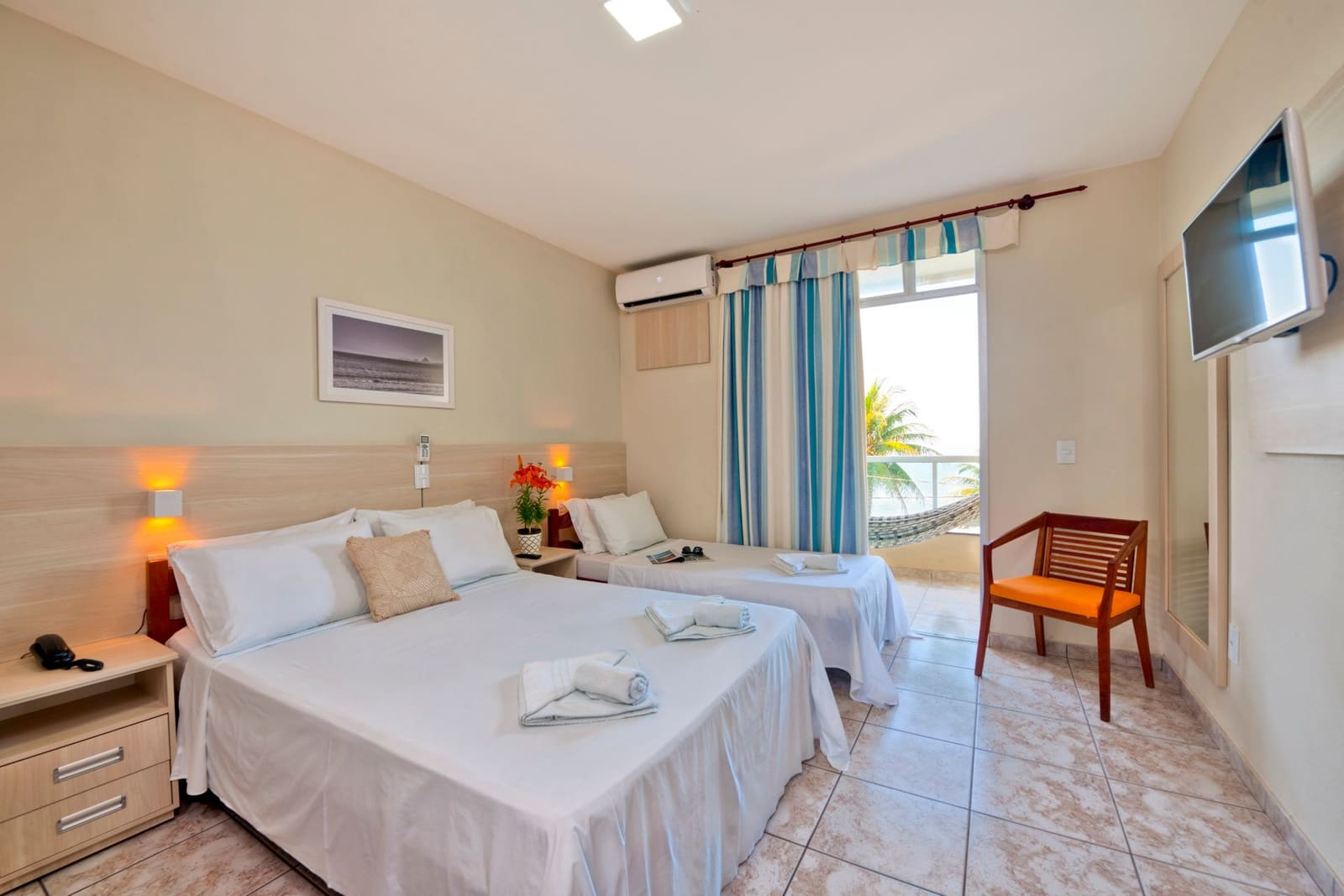 Quarto Conjugado Família, Consulte vista e varanda disponíveis